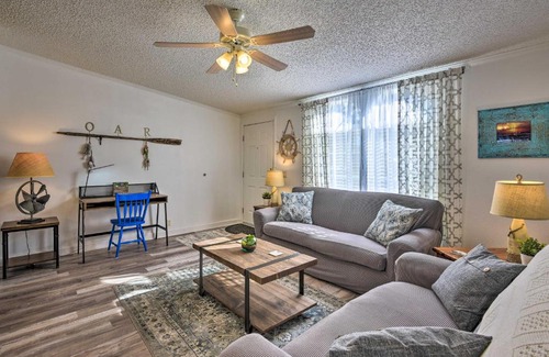 Crescent City House | 2 Living Rooms Crescent City Home