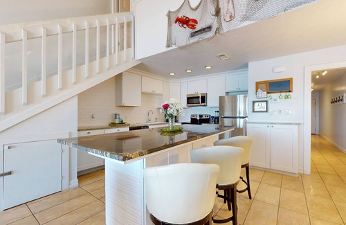 Crystal Beach Condo | 2-story Condo Gulf Front, Near Shopping/Dining