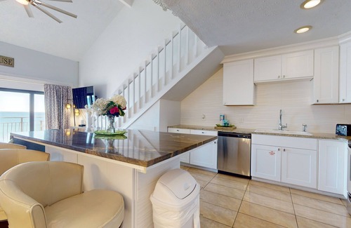 Crystal Beach Condo | 2-story Condo Gulf Front, Near Shopping/Dining