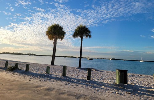 Fort Pierce Apartment | #2 WALKING DISTANCE FROM THE BEACH