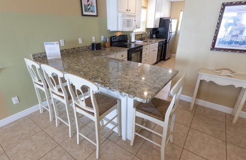 East End House | 20% OFF FALL, 3BR/3BA Dog-Friendly, BEACHFRONT, Center of Island