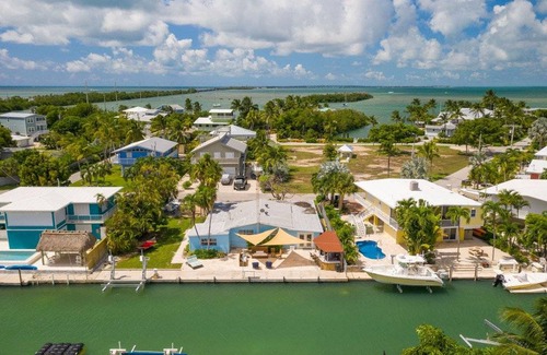 Toll Gate Shores House | 201 m² House ∙ 3 bedrooms ∙ 10 guests