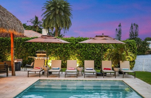 Tropic Palms House | 204 m² House ∙ 3 bedrooms ∙ 8 guests