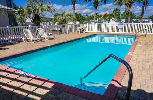 Emerald Waters Village House | 212 m² House ∙ 4 bedrooms ∙ 12 guests