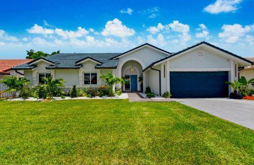 Richmond West House | 214 m² House ∙ 5 bedrooms ∙ 12 guests