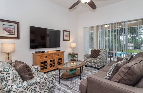 Windsor Hills House | 221 m² House ∙ 5 bedrooms ∙ 10 guests
