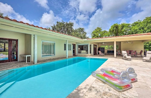 Pinecrest House | 222 m² House ∙ 3 bedrooms ∙ 8 guests