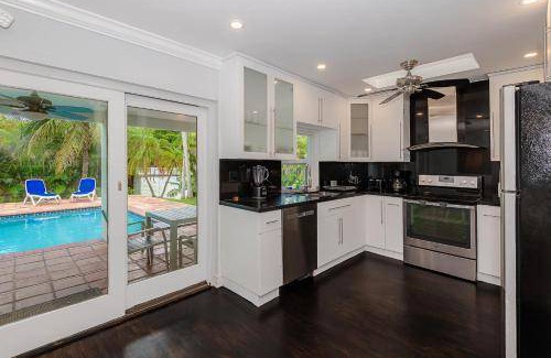 Pinecrest House | 223 m² House ∙ 4 bedrooms ∙ 12 guests