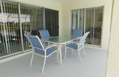 Regal Oaks House | 239 m² House ∙ 3 bedrooms ∙ 6 guests