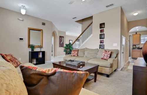 Trafalgar Village House | 244 m² House ∙ 5 bedrooms ∙ 12 guests