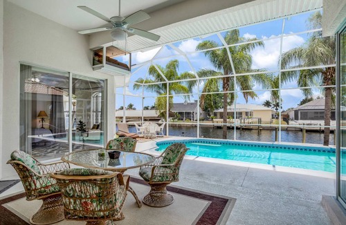 Gulf Cove House | 250 m² House ∙ 4 bedrooms ∙ 8 guests