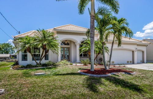 Gulf Cove House | 250 m² House ∙ 4 bedrooms ∙ 8 guests