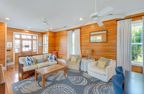 Carrabelle House | 250 m² House ∙ 4 bedrooms ∙ 9 guests