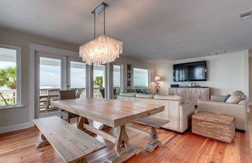 St. Augustine Beach House | 251 m² House ∙ 6 bedrooms ∙ 19 guests