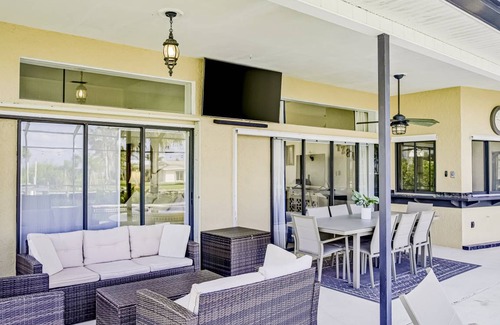 Edgewater House | 257 m² House ∙ 4 bedrooms ∙ 8 guests