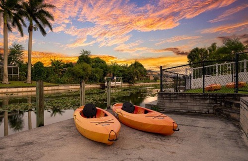 Fort Myers House | 261 m² House ∙ 6 bedrooms ∙ 14 guests