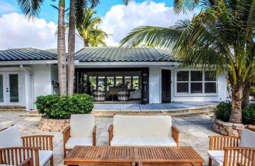 Harbor Beach House | 267 m² House ∙ 4 bedrooms ∙ 8 guests