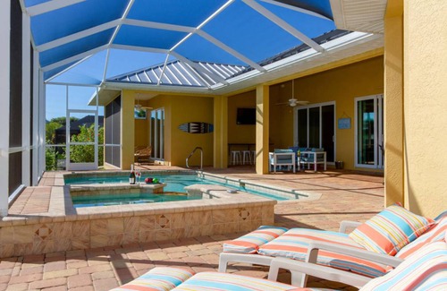Caloosahatchee Villa | 288 m² Villa ∙ 4 bedrooms ∙ 10 guests