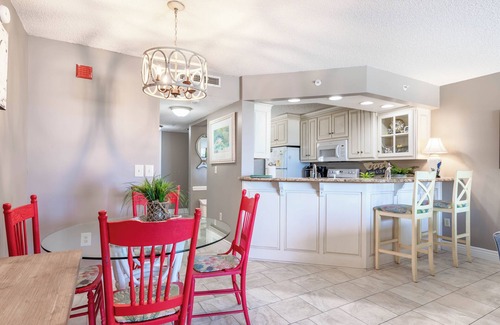 Biltmore Beach Condo | 2nd Floor Summerhouse Condo Directly On Gulf! Free Beach Chairs!