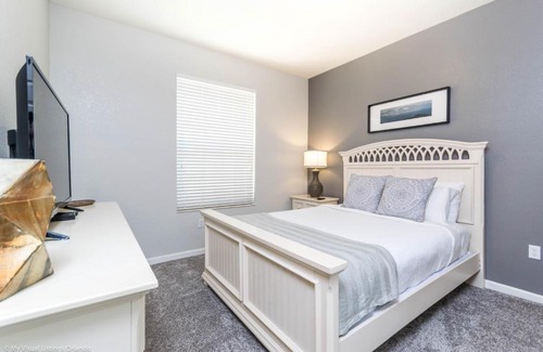 Florida Central Atlantic Coast Apartment | 2nd Floor Vista Cay Condo w Private Balcony