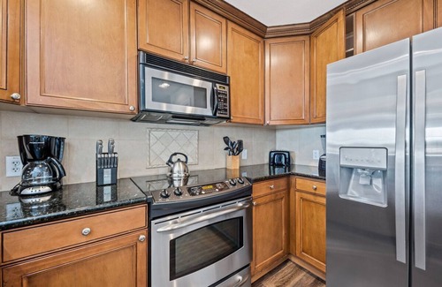 Reunion Apartment | 3 Bedroom Condo in Reunion Resort with Great Views and modern interior