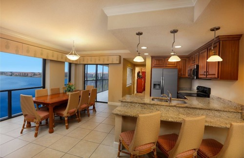 Florida Central Atlantic Coast Resort | 3 Bedroom Luxury Condo, sleeps 12.minutes from Disney, Universal Studios & More