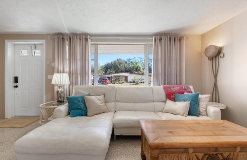 Bradenton House | 3 Bedroom Pool Home 5 Miles from Best Beaches Around home