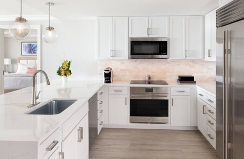 Charlotte Harbor Hotel | 3 Harbor front Room – Perfect for Dine w/Scenic Waterfront Backdrop