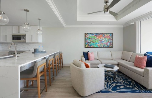 Charlotte Harbor Hotel | 3 Harbor front Room – Perfect for Dine w/Scenic Waterfront Backdrop