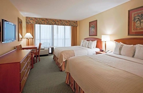 Clearwater Beach Hotel | 3-Star Hotel ∙ Holiday Inn Hotel & Suites Clearwater Beach, an IHG Hotel