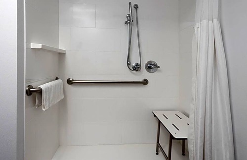Crestline Heights Hotel | 3-Star Hotel ∙ Hilton Garden Inn Birmingham SE/Liberty Park