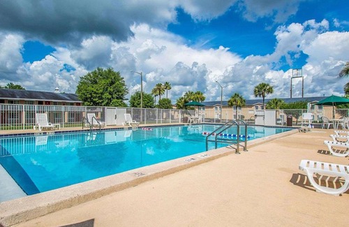 Gainesville Hotel | 30 m² Hotel ∙ 127 guests