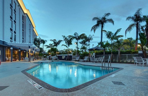 Pembroke Pines Hotel | 32 m² Hotel ∙ 127 guests
