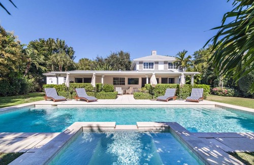 Southside Villa | 3200 m² Villa ∙ 4 bedrooms ∙ 8 guests