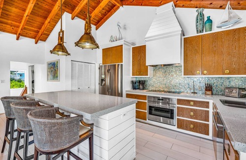 Lime Grove Estates House | 325 m² House ∙ 5 bedrooms ∙ 12 guests