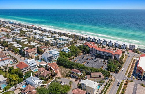 Emerald Waters Village House | 372 m² House ∙ 5 bedrooms ∙ 12 guests