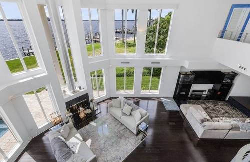 Yacht Club House | 376 m² House ∙ 4 bedrooms ∙ 14 guests