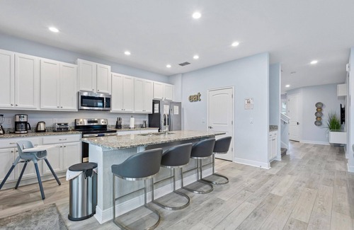 Winter Garden House | (381) Fantastic Home Near Disney 5BD/5BT/14P