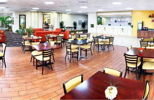 Sun 'N Lake Hotel | 39 m² Hotel ∙ 127 guests