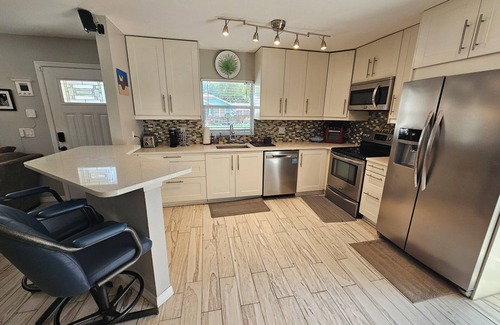 Old Seminole Heights House | 3B/2BA, 12min to Airport&Downtown, Private Parkingn