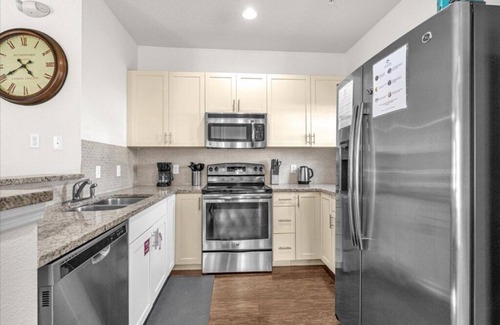 Kissimmee House | 4 Bedrooms/3 Bathrooms/Lucaya Village (25-108)