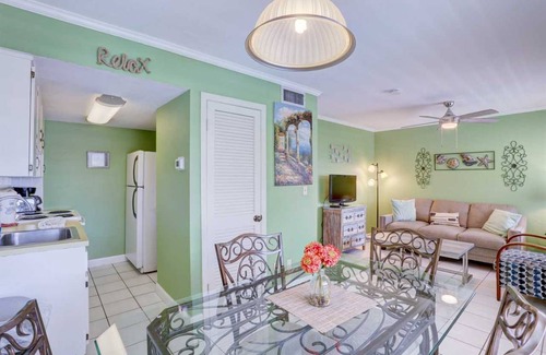 North Redington Beach Condo | 40 m² Condo ∙ 1 bedroom ∙ 4 guests