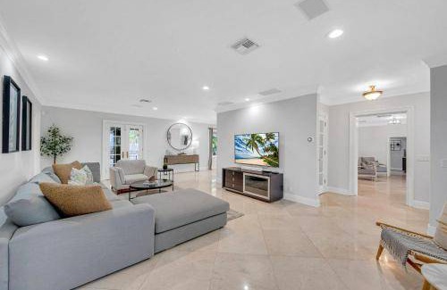 Harbor Beach House | 423 m² House ∙ 1 bedroom ∙ 12 guests