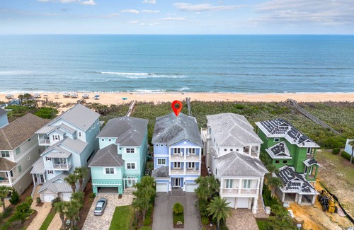 Palm Coast House | 454 m² House ∙ 8 bedrooms ∙ 10 guests