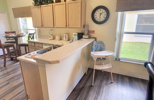 Bay Lake House | 5 Star Location, Spacious Executive Pool Home, Pet Friendly. Disney 4 miles
