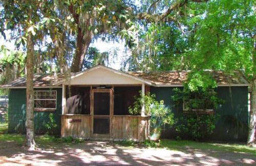 Cross Creek House | 51 m² Motel ∙ 2 bedrooms ∙ 4 guests