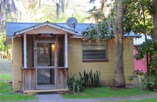 Cross Creek House | 51 m² Motel ∙ 2 bedrooms ∙ 4 guests