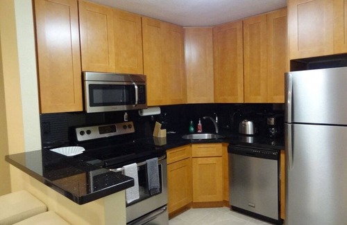 Coral Ridge Condo | 56 m² Condo ∙ 1 bedroom ∙ 4 guests