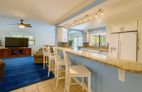 Ocean Woods House | 6 BD w Heated Screened-in Pool & Jacuzzi-No Bugs, Theater, Arcade, Walk to Beach