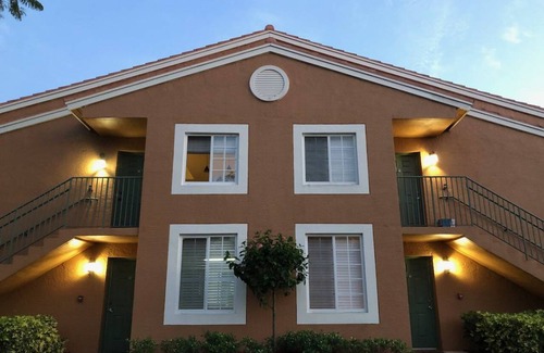 Naples Condo | 67 m² Condo ∙ 1 bedroom ∙ 2 guests